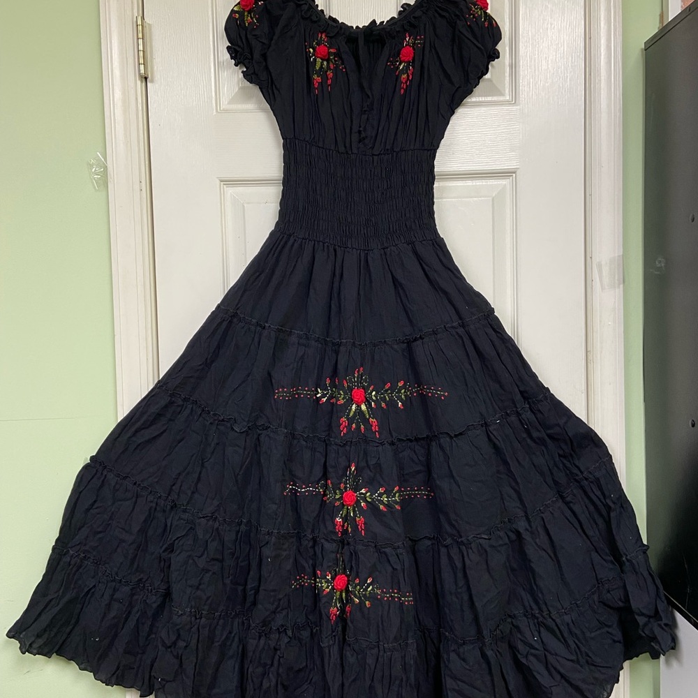 Elegant Black Floral Embroidered Dress